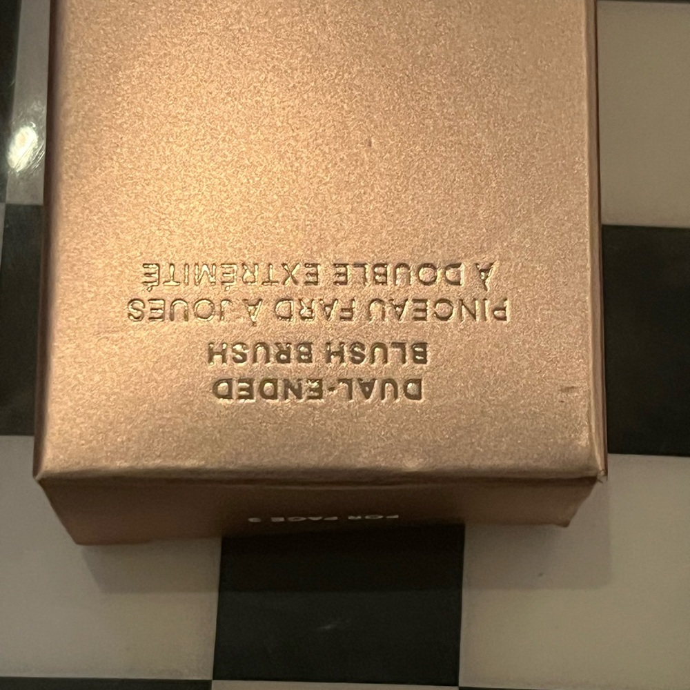 🤎Patrick Ta ~ DUAL ENDED BLUSH BRUSH ~ Award Winner 💥 New in Box - Picture 8 of 8